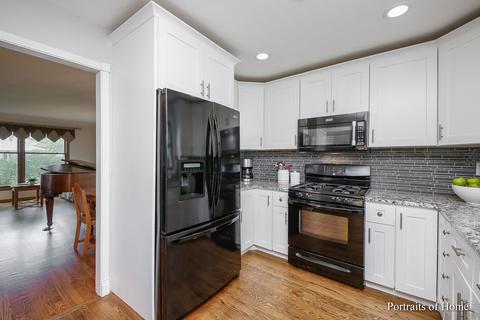 1623 Pershing Ave, Wheaton, IL 60189 photo 4