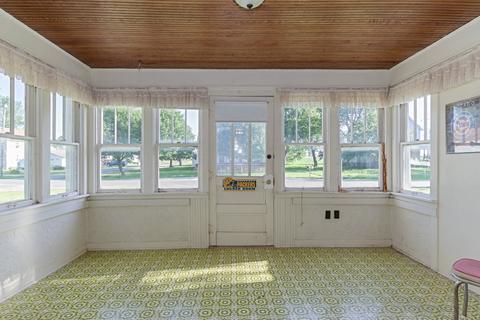 402 E Hack St, Cullom, IL 60929 photo 4