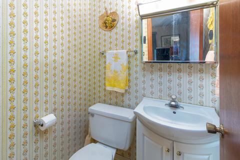 2755 Eisenhower Dr, Des Plaines, IL 60018 photo 11