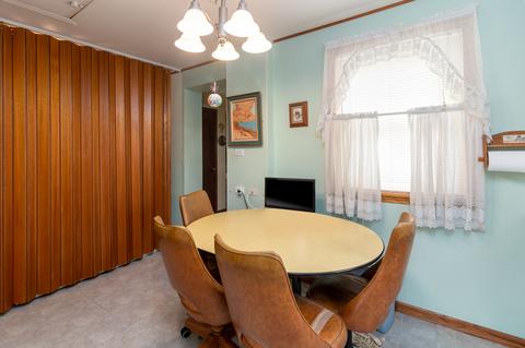 2755 Eisenhower Dr, Des Plaines, IL 60018 photo 8
