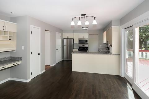 1275 W Dovington Dr, Hoffman Estates, IL 60169 photo 10