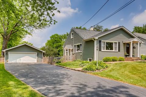 1427 Daly Rd, Wheaton, IL 60187 photo 1