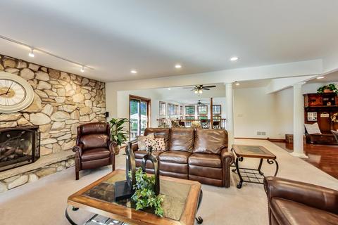 1289 Hassell Ct, Hoffman Estates, IL 60169 photo 18