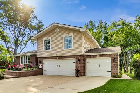 1289 Hassell Ct, Hoffman Estates, IL 60169 photo 3