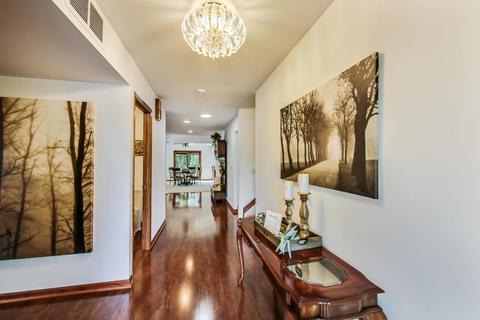 1289 Hassell Ct, Hoffman Estates, IL 60169 photo 5