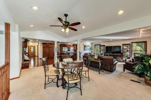 1289 Hassell Ct, Hoffman Estates, IL 60169 photo 14