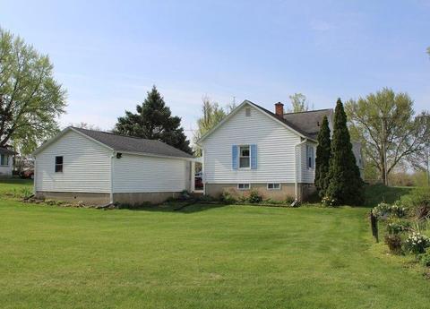 406 W Winfield St, Morrison, IL 61270 photo 3