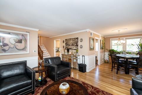 2014 E Woodview Dr, Mount Prospect, IL 60056 photo 6