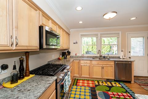 2014 E Woodview Dr, Mount Prospect, IL 60056 photo 12