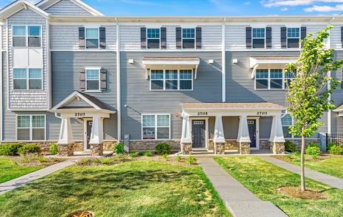 2705 Lily Ln, Rolling Meadows, IL 60008 photo 1