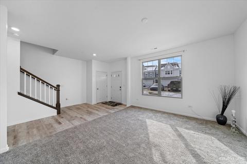 2705 Lily Ln, Rolling Meadows, IL 60008 photo 5