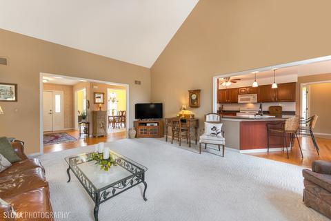 3571 Bunker Hill Dr, Algonquin, IL 60102 photo 9