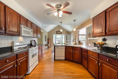 3571 Bunker Hill Dr, Algonquin, IL 60102 photo 5