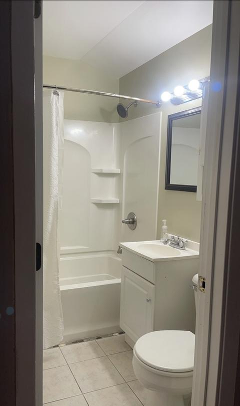 1254 Algonquin Dr, Elgin, IL 60120 photo 5