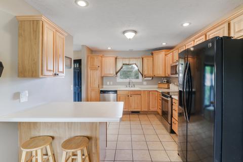 2236 Jennifer Ln, Normal, IL 61761 photo 2