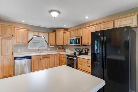 2236 Jennifer Ln, Normal, IL 61761 photo 16