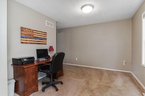 2236 Jennifer Ln, Normal, IL 61761 photo 4