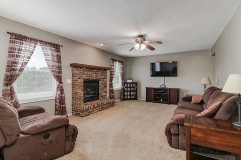 2236 Jennifer Ln, Normal, IL 61761 photo 3