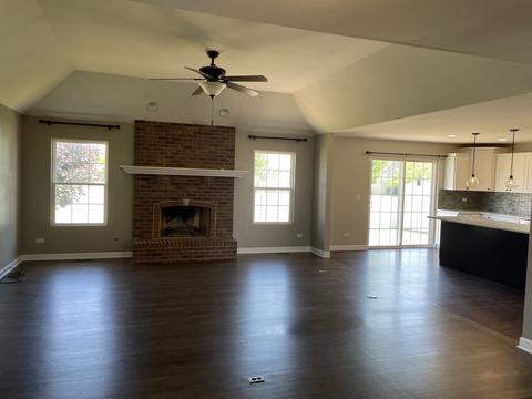 913 W Westgate Dr, Peotone, IL 60468 photo 5