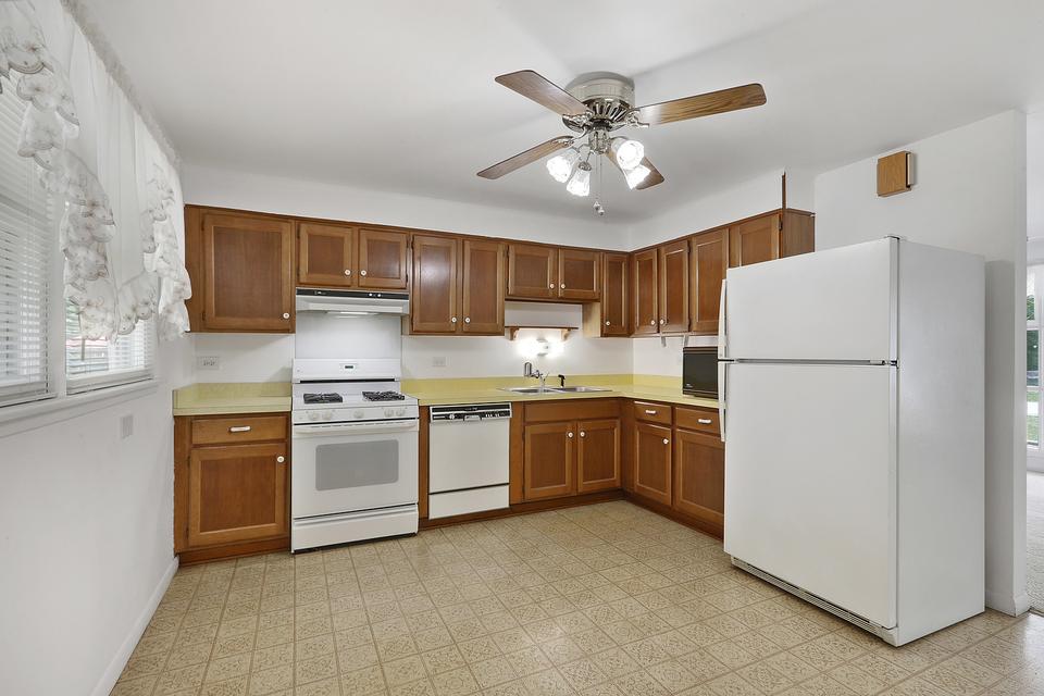  19051 John Ave, Country Club Hills, IL 60478 photo 4