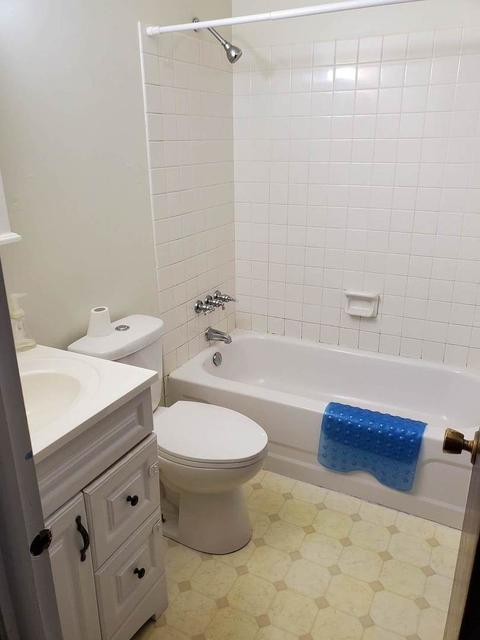 80 Waverly Dr, Elgin, IL 60120 photo 3