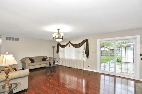 485 Audubon St, Hoffman Estates, IL 60169 photo 5