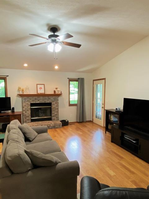 10 Edgewood Ct, Bloomington, IL 61701 photo 9