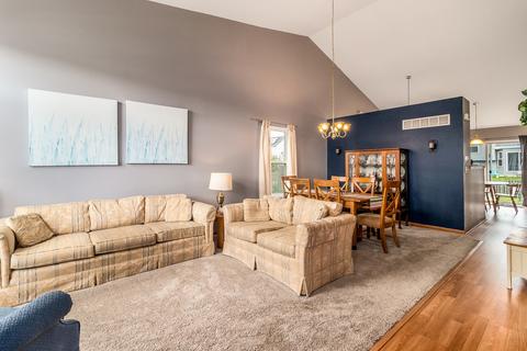 7505 Fordham Ln, Plainfield, IL 60586 photo 2