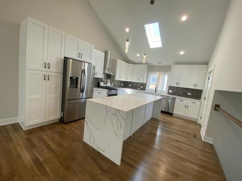 7449 Thomas Ave, Bridgeview, IL 60455 photo 6