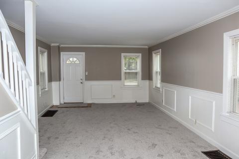 327 Ann St, Elgin, IL 60120 photo 5