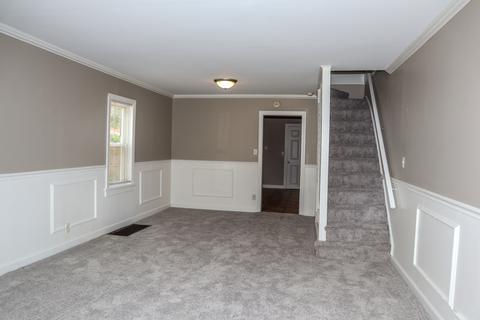 327 Ann St, Elgin, IL 60120 photo 4