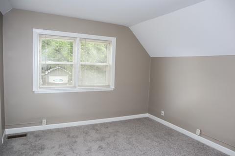 327 Ann St, Elgin, IL 60120 photo 11