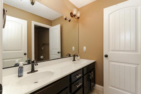 1206 Silver Oak Cir, Normal, IL 61761 photo 37