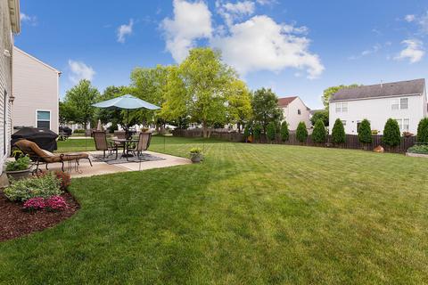 2215 Maple Ridge Dr, Plainfield, IL 60586 photo 2