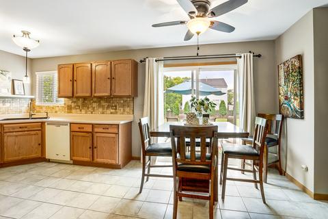 2215 Maple Ridge Dr, Plainfield, IL 60586 photo 9
