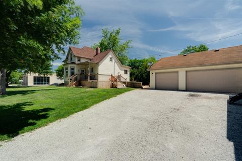 301 E Washington St, Le Roy, IL 61752 photo 2