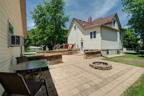 301 E Washington St, Le Roy, IL 61752 photo 3