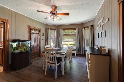 301 E Washington St, Le Roy, IL 61752 photo 4