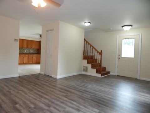 807 Paul St, Mchenry, IL 60051 photo 4