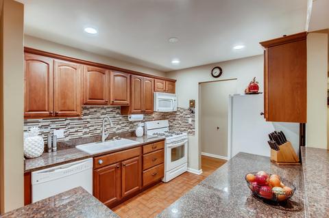 5101 Carriageway Dr #B311, Rolling Meadows, IL 60008 photo 6