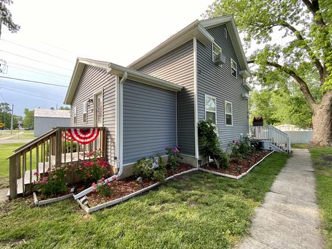 201 E Scott St, Odell, IL 60460 photo 2