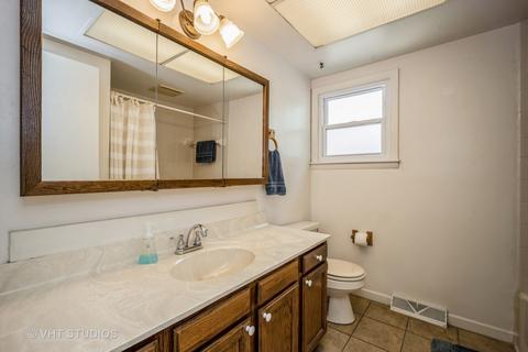 1131 E Juniper Ln, Mount Prospect, IL 60056 photo 11