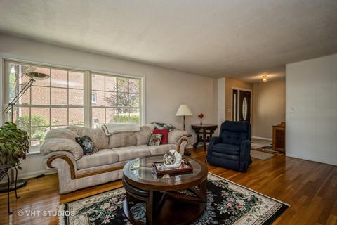1131 E Juniper Ln, Mount Prospect, IL 60056 photo 5