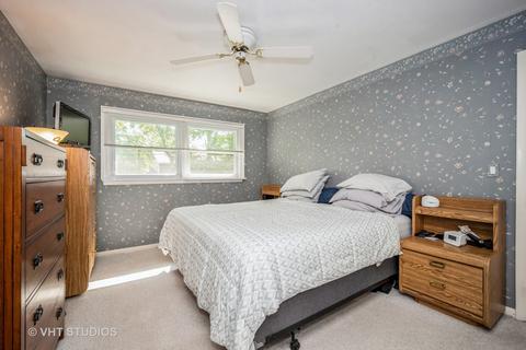 1131 E Juniper Ln, Mount Prospect, IL 60056 photo 13
