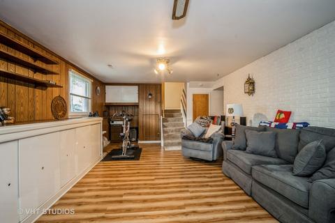 1131 E Juniper Ln, Mount Prospect, IL 60056 photo 15