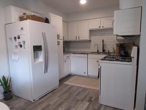 9921 Amanda Ln, Algonquin, IL 60102 photo 2