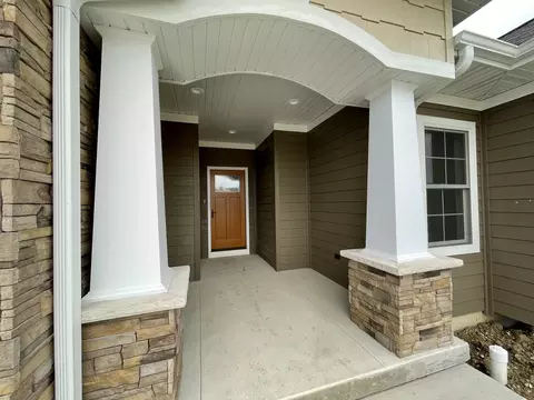 1855 Cedar Ln, Peru, IL 61354 photo 2