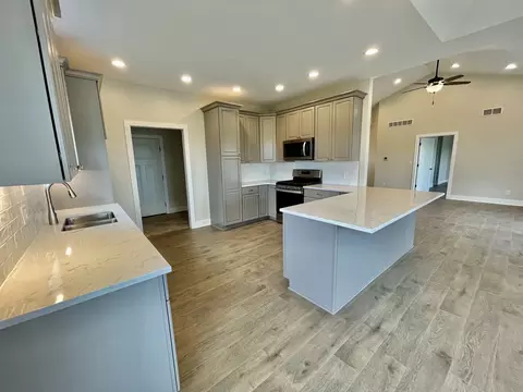 1855 Cedar Ln, Peru, IL 61354 photo 7