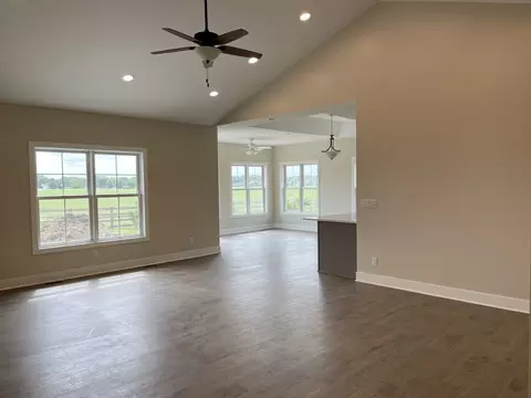 1855 Cedar Ln, Peru, IL 61354 photo 5