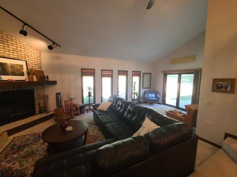 1405 Hillside Ln, Mchenry, IL 60051 photo 5